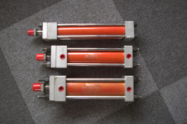 MOB 标準(zhun)型油缸(gang)1