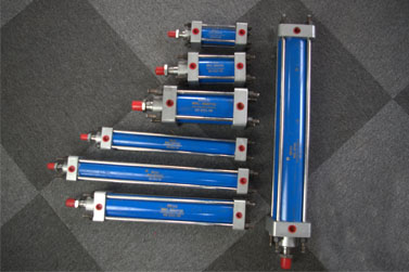 MOB前法蘭(lan)油缸